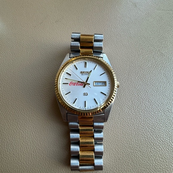 Seiko SQ 5Y23-8A69 - Picture 1 of 1